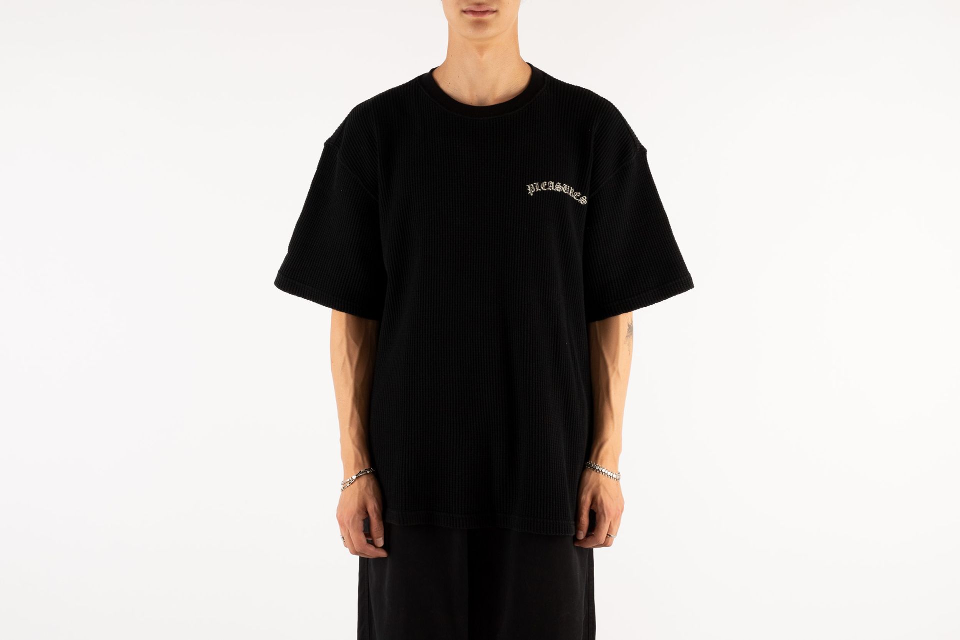 【PLEASURES】 NEURAL THERMAL SHIRT Black Pleasures - NEURAL THERMAL SHIRT | HBX - Globally Curated
